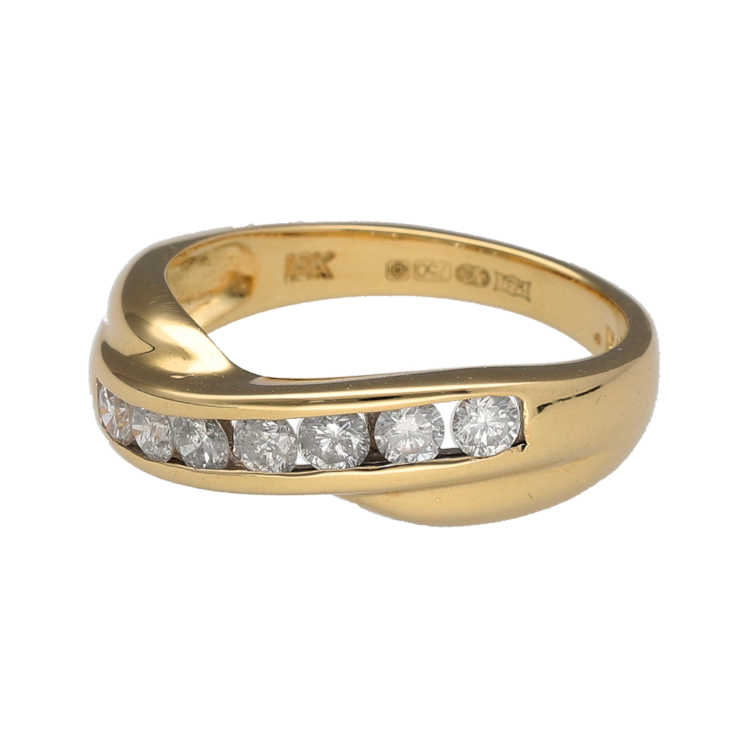 Bring contemporary elegance and radiant sparkle to your collection with this pre-owned 18ct yellow gold and diamond set crossover band ring, offering a sophisticated blend of modern design and timeless luxury—perfect for making an elegant statement.

Design: The ring features a sleek crossover design at the front, measuring 5mm wide, set with approximately 0.50ct of diamonds in total to create a dynamic, light-catching look.
