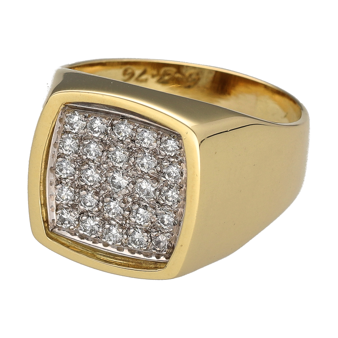 Make a bold and refined statement with this pre-owned 18ct yellow gold rectangle signet ring, finished with diamond detailing for a touch of distinguished sparkle.

Design: The front of the ring measures 15mm high and features a classic rectangular face with a diamond-set accent, blending traditional form with subtle luxury.
Material: Made from 18-carat yellow gold, the ring has a rich, polished finish that enhances its solid, weighty profile.
