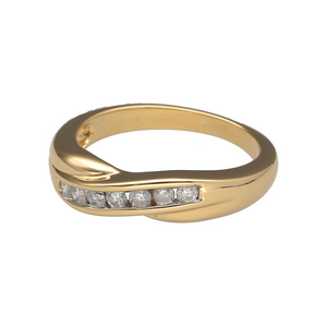 Add timeless elegance to your collection with this pre-owned 18ct yellow gold diamond crossover band ring, a graceful design with refined sparkle.

Design: The ring features a 5mm wide crossover band, accented with diamonds that flow across the front for a stylish and sophisticated look.
Material: Made in 18-carat yellow gold, the polished finish enhances the warmth of the gold and the brilliance of the diamonds.