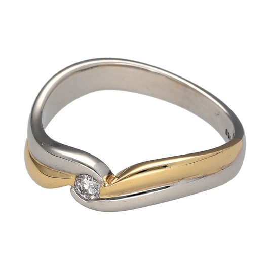 Bring classic elegance with a modern twist to your collection with this pre-owned 18ct yellow and white gold diamond solitaire ring, a refined design with timeless sparkle.

Design: The ring features a single brilliant-cut diamond of approximately 0.09ct, held within a twist-style band that adds movement and sophistication to the classic solitaire look.
Material: Made from 18-carat yellow and white gold, the polished two-tone finish enhances the brilliance of the diamond while creating a striking contrast.
