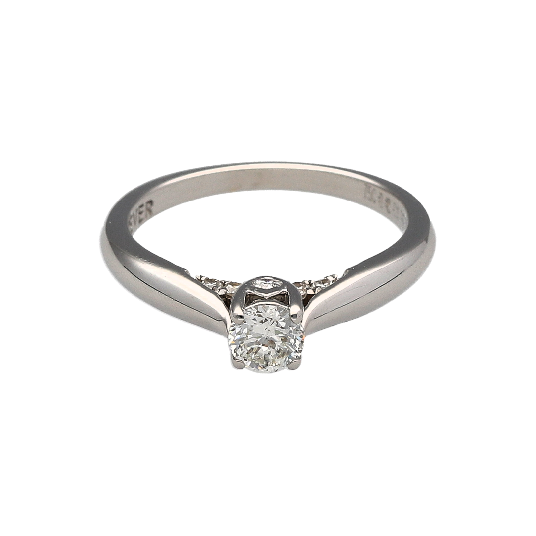 18ct White Gold & Diamond Set Solitaire Ring