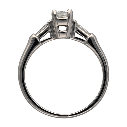 18ct White Gold & Diamond Set Solitaire Ring