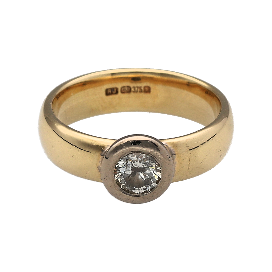 9ct Gold & Diamond Rubover Set Solitaire Ring