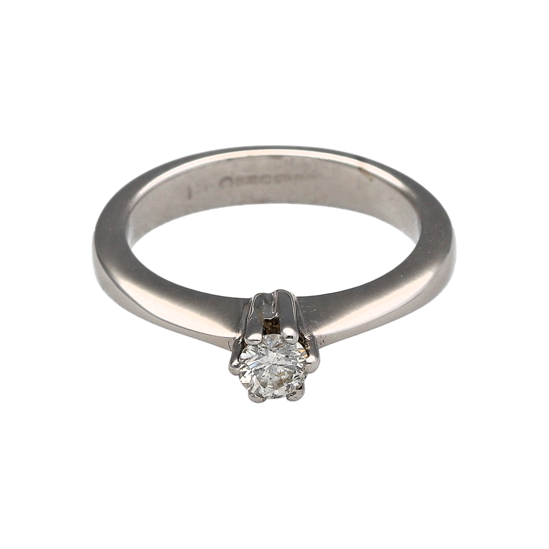 18ct White Gold & Diamond Solitaire Ring