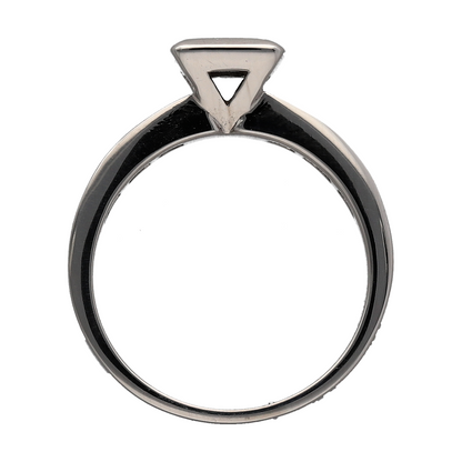 18ct White Gold & Diamond Illusion Solitaire Ring