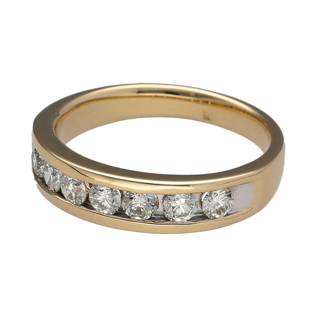 Celebrate timeless elegance and impressive sparkle with this pre-owned 14ct yellow gold diamond seven stone band ring. Featuring seven brilliant-cut diamonds with a substantial total diamond weight, this luxurious ring is perfect as an anniversary ring, eternity ring, or a standout addition to any fine jewellery collection.

Design: The ring showcases seven brilliant-cut diamonds arranged across the 5mm wide front of the band, creating a classic and sophisticated design with exceptional brilliance.