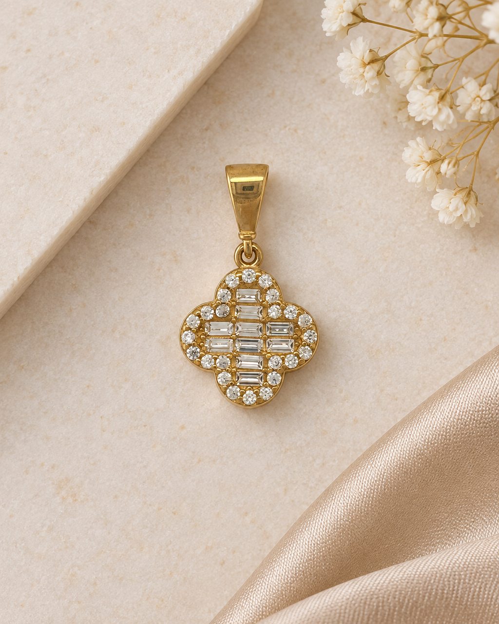 9ct Gold & Cubic Zirconia Cluster Flower Pendant