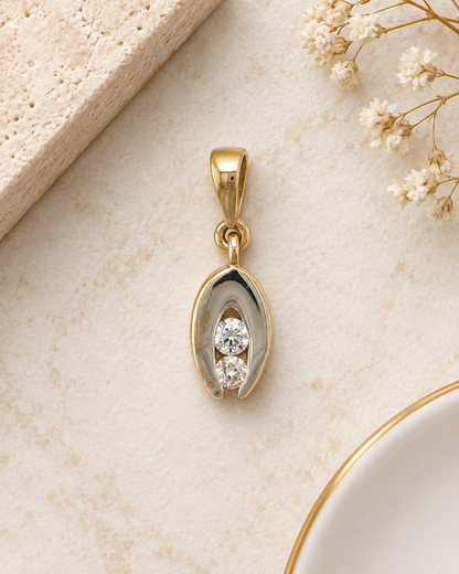 9ct Gold & Cubic Zirconia Oval Pendant