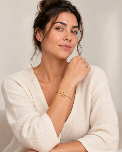 9ct Gold Circle Twist Hinged Bangle