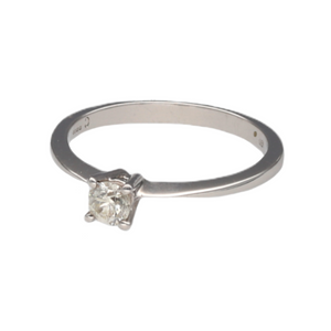 New 9ct White Gold & Diamond 25pt Solitaire four claw set Ring in size O with the weight 2 grams. This ring has a brilliant cut Diamond which is approximately 25pt. The Diamond is also approximately clarity Si3 and colour J - K
