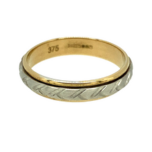 Load image into Gallery viewer, New 9ct Yellow and White Gold 4mm Patterned Band Ring in size N with the weight 2.40 grams. The white Gold band moves independently from the yellow Gold in a spinning movement 
