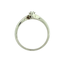 Load image into Gallery viewer, 18ct White Gold &amp; Diamond Set Solitaire Twist

