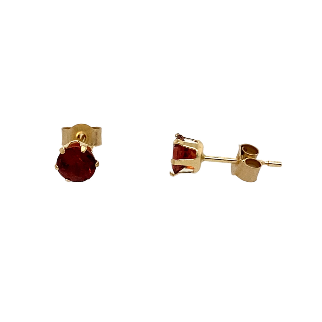 New 9ct Gold & Garnet Stud Earrings