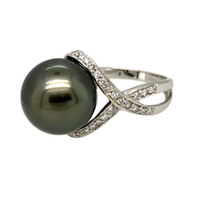 Load image into Gallery viewer, Preowned 18ct White Gold Diamond &amp; Grey Pearl Set Dress Ring in size J to K with the weight 6 grams. The pearl is approximately 13mm diameter
