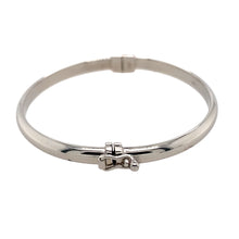 Load image into Gallery viewer, A New Silver Plain Hinged Bangle with the weight 5.30 grams and diameter 4.7cm. The bangle width is 4mm
