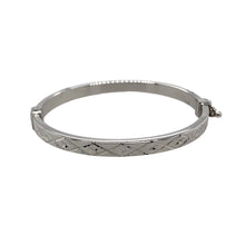 Load image into Gallery viewer, 925 Silver Patterned Hinged Bangle
