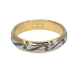 Preowned 18ct Yellow and White Gold Wave Design Band Ring in size N with the weight 4.30 grams. The band is 4mm wide