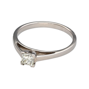 New 18ct White Gold & Princess Cut Diamond Solitaire Ring in size M with the weight 2.90 grams